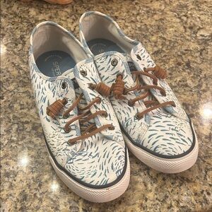 Sperry Sz 8.5 Women’s White and Blue Sneakers GUC